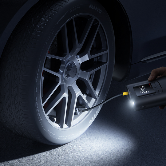 Kompresor bezprzewodowy Baseus GoTrip VA1 Super Mini z 3 końcówkami - czarny