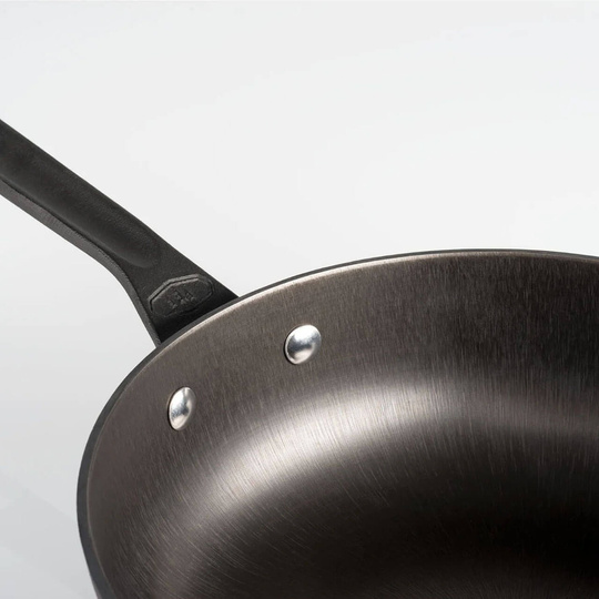 Patelnia turystyczna żeliwna GSI Outdoors Guidecast Deep Frypan