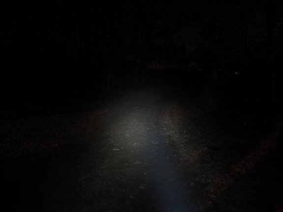 Lampa przednia Ugoe NB36-00 250 lm ładowana przez USB