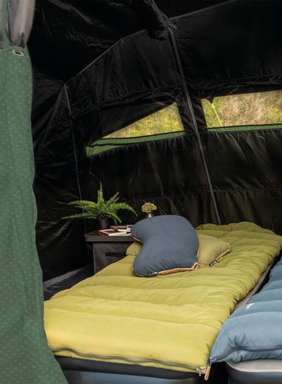 Namiot dmuchany rodzinny 7-osobowy Outwell Jacksondale 7PA (3 sypialnie, 4000 mm)