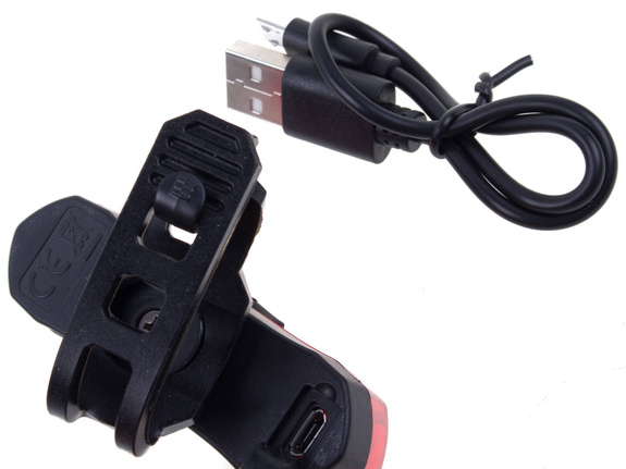 Lampa tylna Verso USB 16 Chip Led 30 Lm akumulatorowa 600mAh